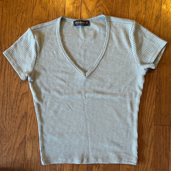 Liz & Sarah Ribbed V-Neck Crop Tops - Mint, Blush, and Ivory - Picture 2 of 4